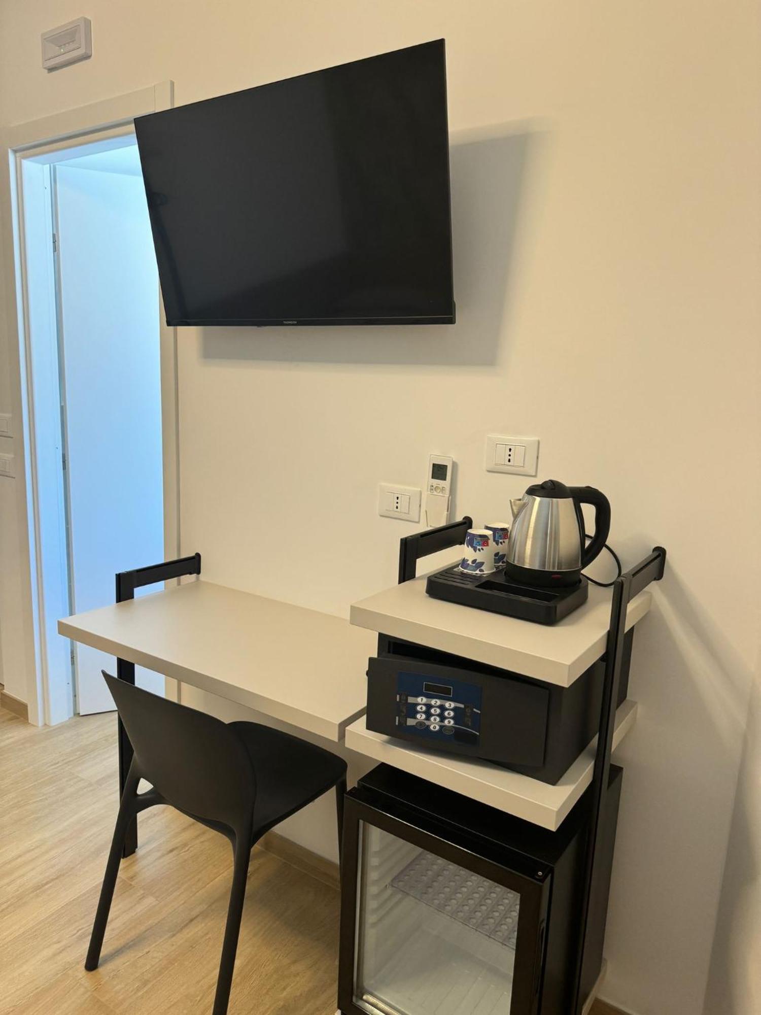 Guest House Al Porto Civitavecchia Bagian luar foto